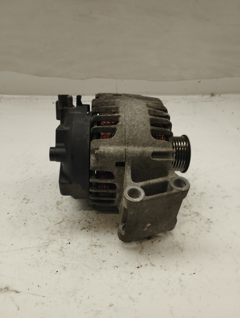 Ford fiesta mk7 vii генератор 7g9n-10300-cc Доставка