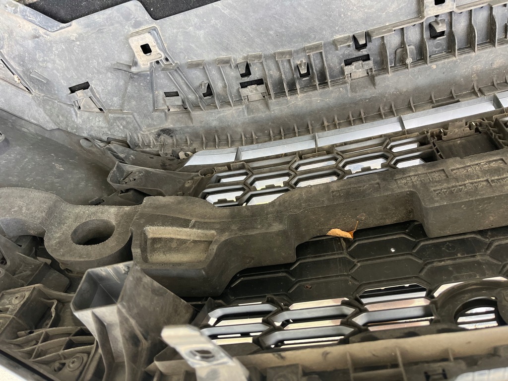 фото №10, Kompletny бампер перед передній audi a3 8y sedan ly9t w колір