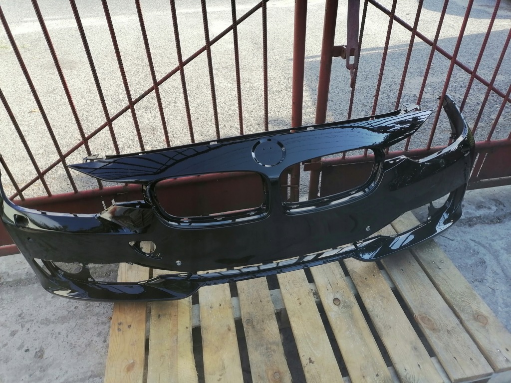 Бампер перед bmw f30 f31 ксенон 6 x pdc колір 668 Недорого