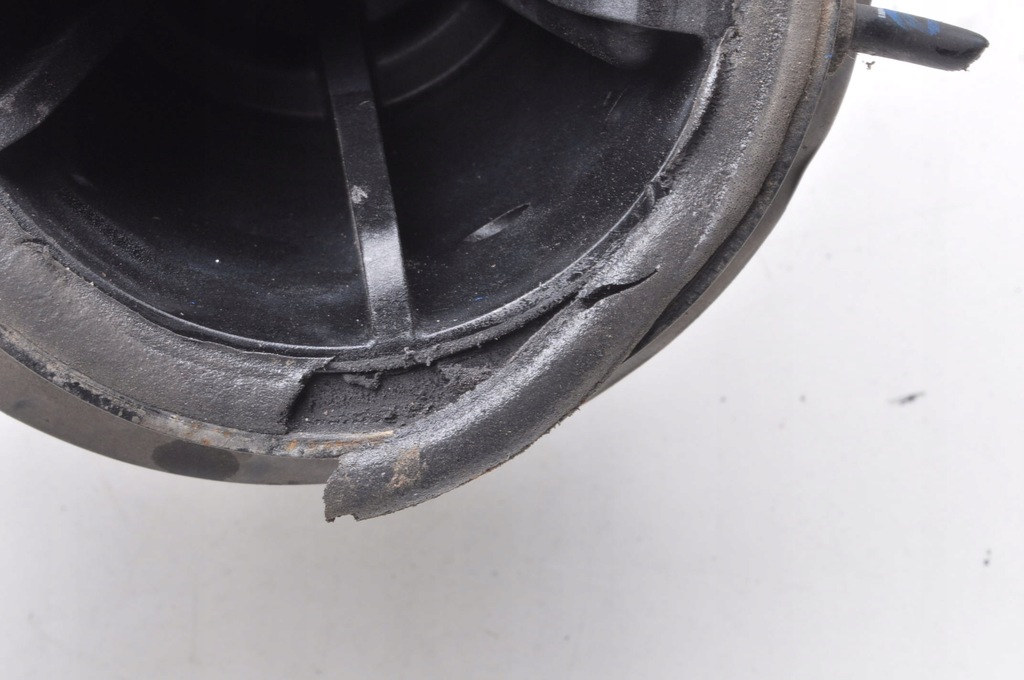 фото №8, Land rover range rover velar l560 3.0 d подушка подвеска j8a2-5587-ac