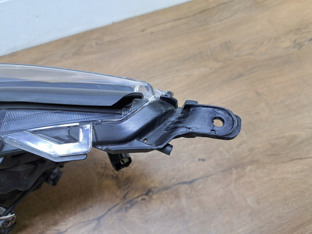 фото №9, Toyota rav4 iv v 19- лампа передня права w4043