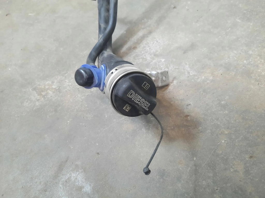 фото №4, Заливна горловина пального труба 7439932 bmw x5 g05 x6 g06 дизель