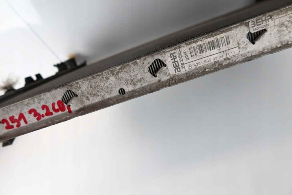 Mercedes w251 w164 радиатор воды 3.2 cdi v6 2515000304 2515000103 Недорого