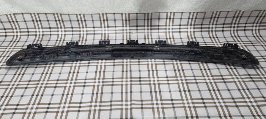 фото №8, Решітка впуск повітря na капот mercedes w211 cls