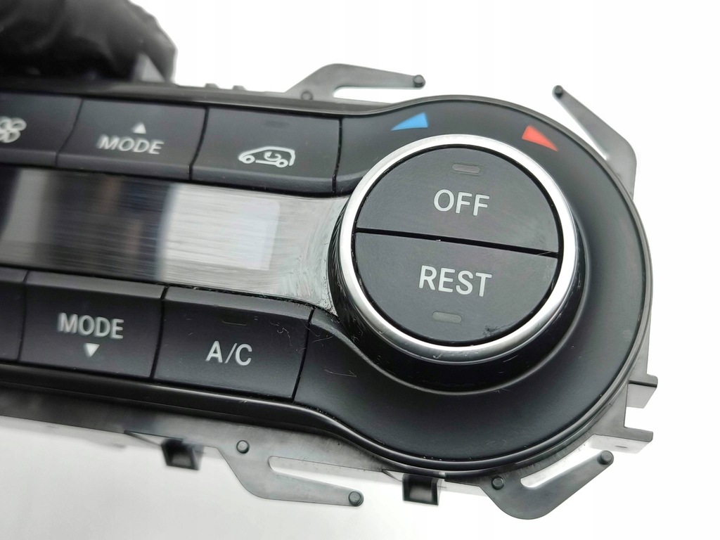 фото №7, Infiniti q30 2016 панель кондиционера