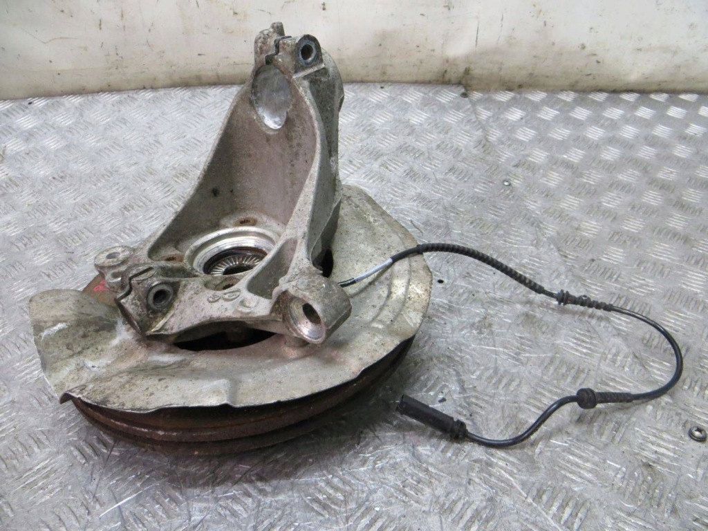 Bmw x1 f48 2.0d поворотний кулак права перед 14- Недорого