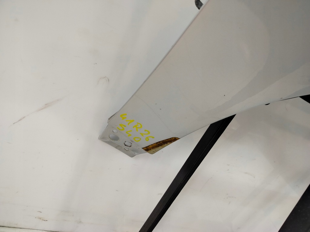 Volvo v50 s40 2 04r- крило правий перед передній 426 Київ