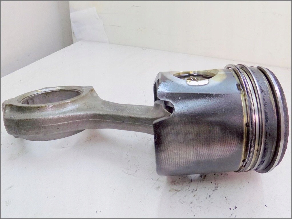 фото №4, Iveco eurotech 440km 2001r - поршень з шатун