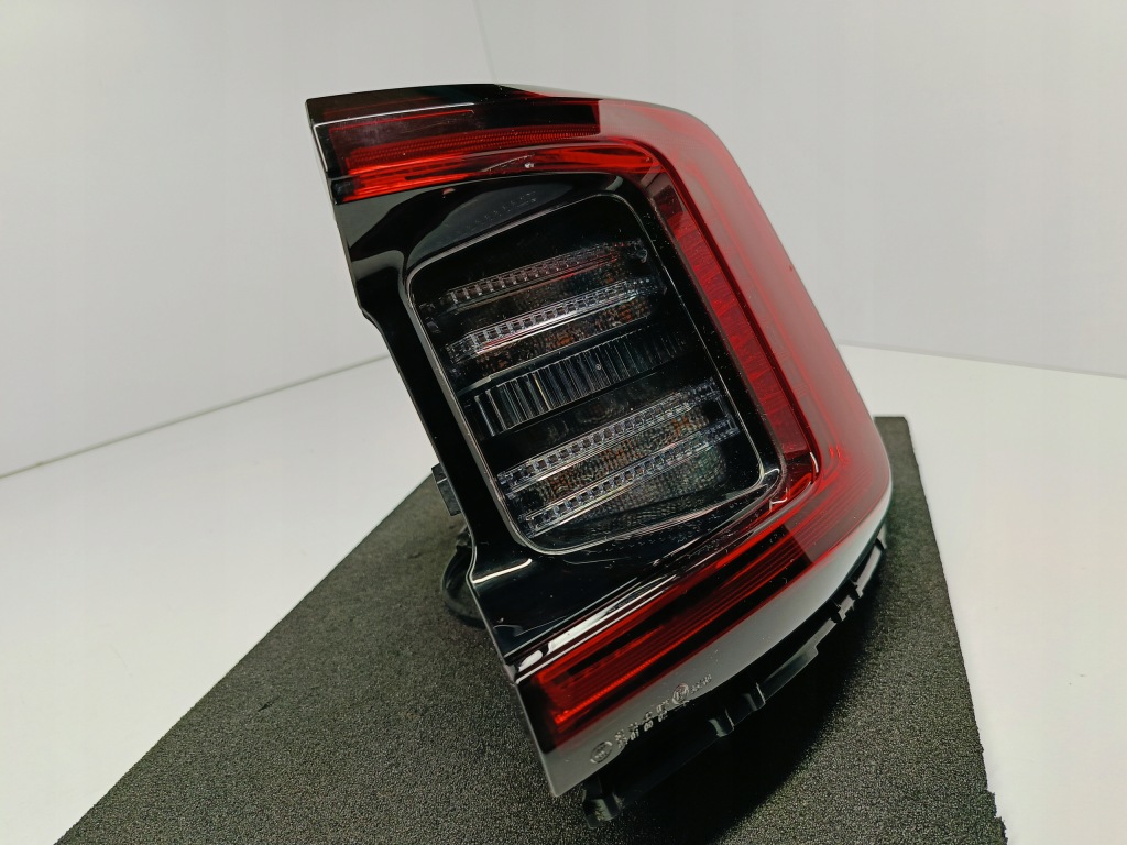 фото №6, Polestar ii 20- лампа права задня правий задня led 31108941