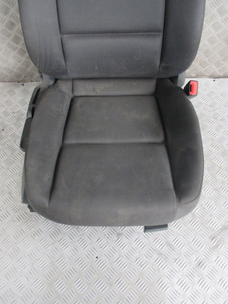 фото №4, Сидіння правий перед audi a4 b6 00-04r