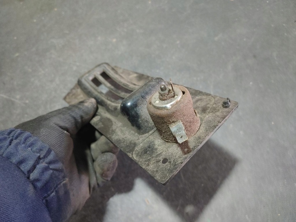 фото №8, Панель керування обігрів пошкоджений fiat 125 прикурювач роз'єм prl