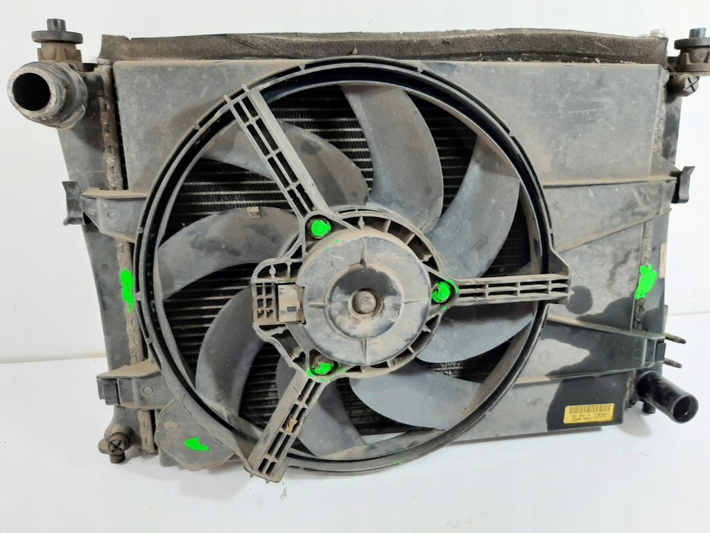 Ford fiesta mk5/mk6 рестайлинг  1.25 16v 06r радиатор воды вентилятор комплект Киев