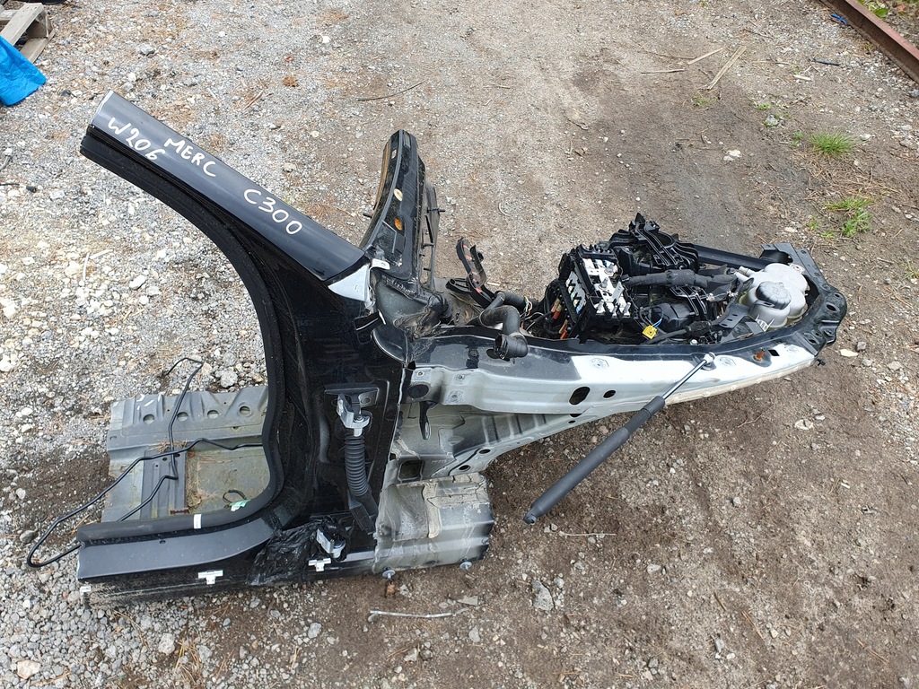 фото №1, Mercedes c klasa w206 четверть перед правая