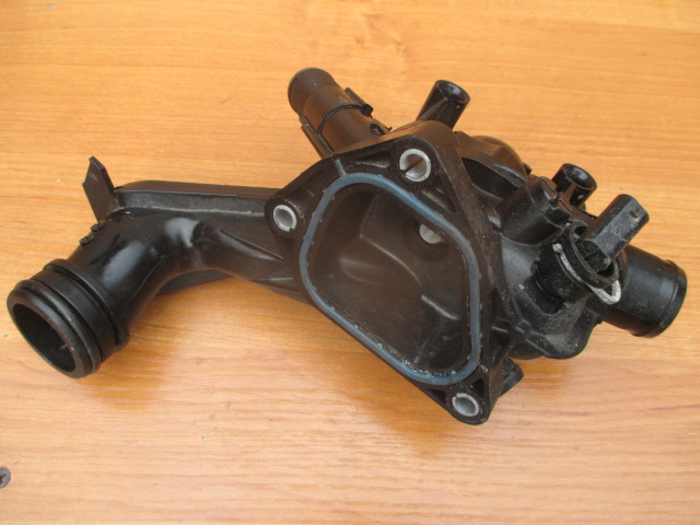 Mini paceman r60 r61 корпус термостата 8674895 Оригінал