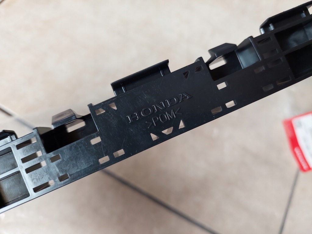 фото №6, Напрямна крила - бампера - задня - honda civic ix - sedan