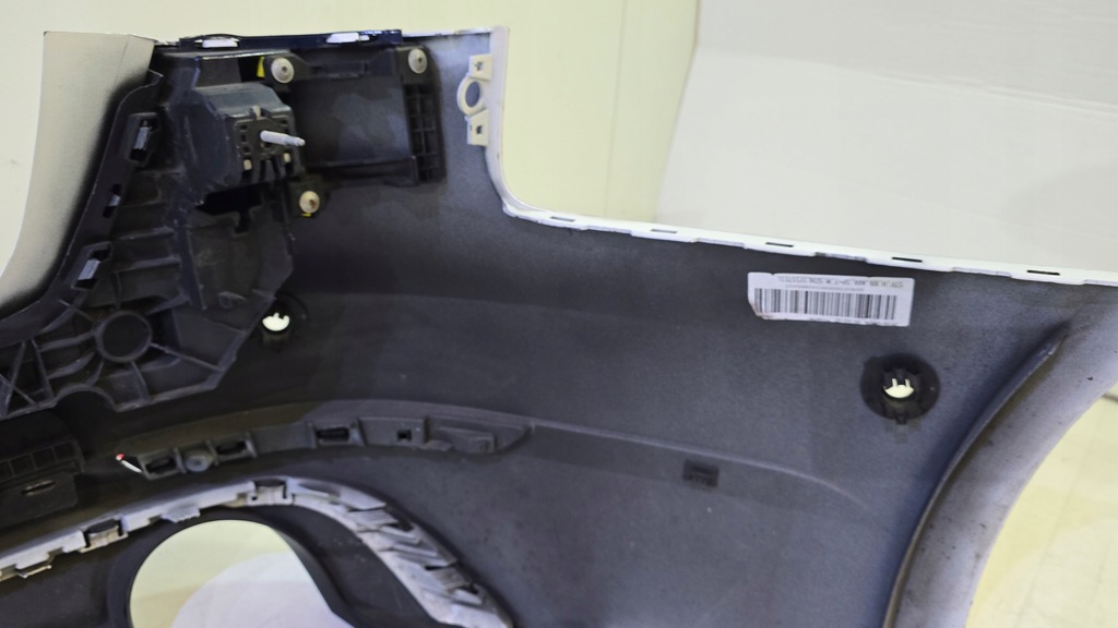 фото №16, Audi a4 b9 s-line kombi бампер задняя 6pdc l0k1 дизель 8w9807511j 8w0807521h