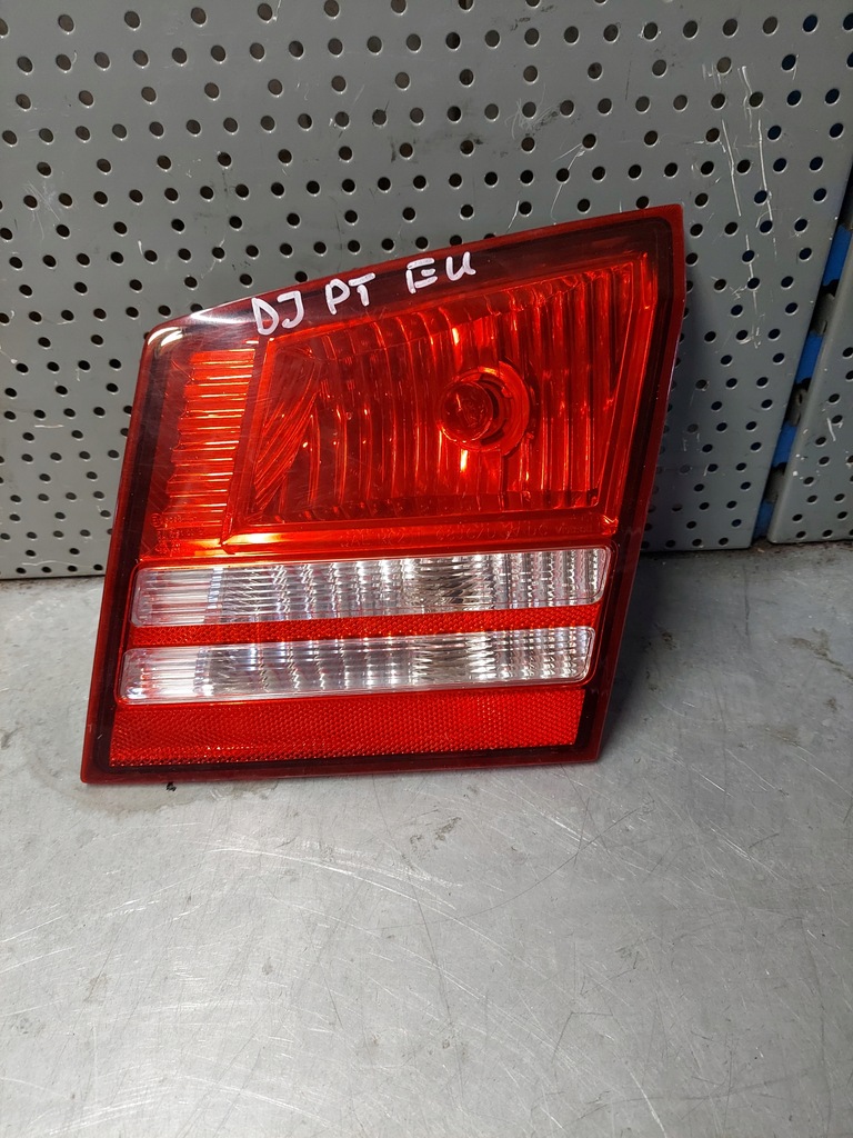 фото №1, Journey freemont 08-10rlampa права задня w кришка eu