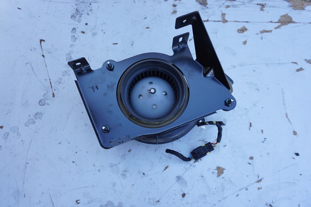 фото №1, Моторчик обдув акумулятора 9670033580 citroen ds5