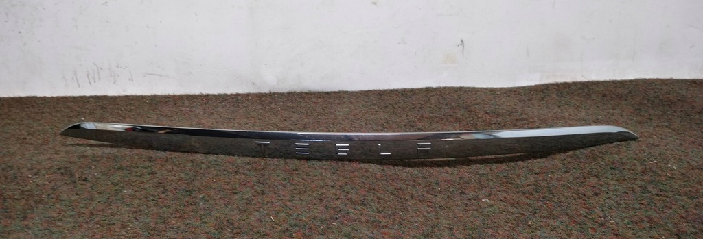 фото №1, Молдинг хромована кришки задня tesla model x