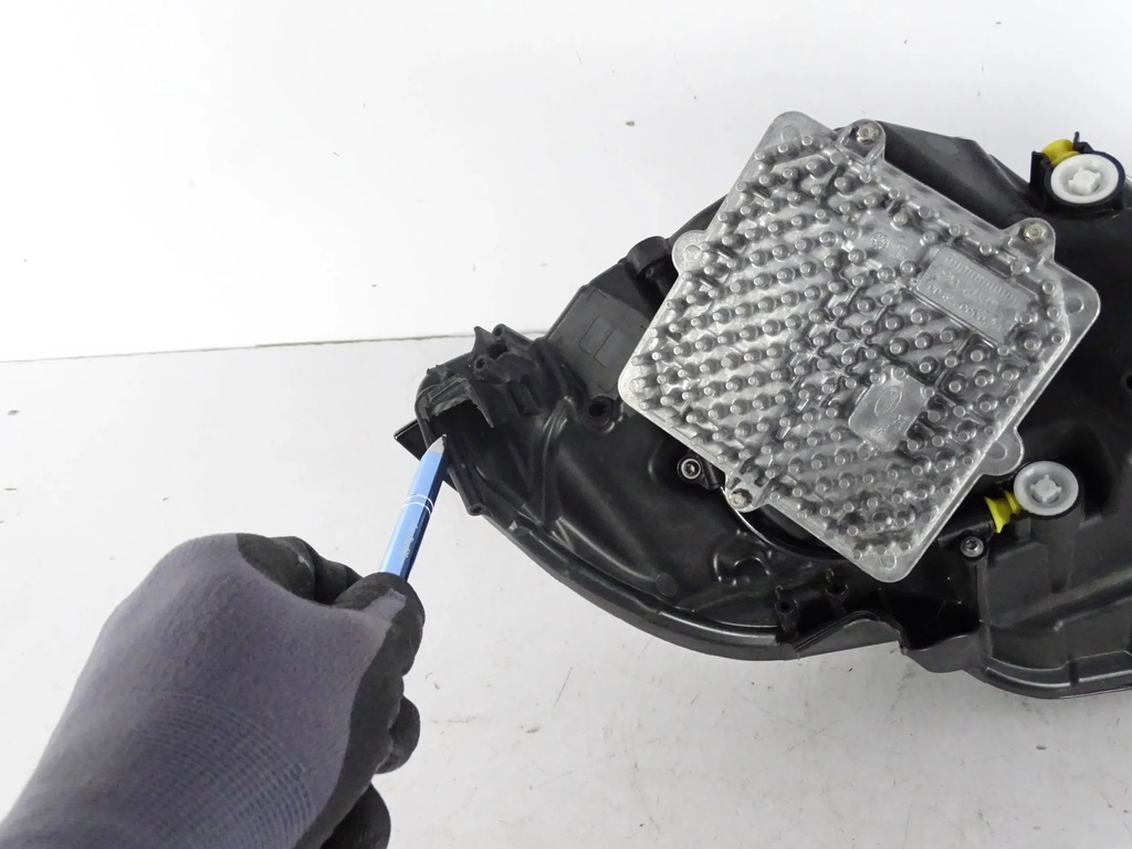 фото №9, Лампа jaguar xf x260 f-pace x761 mk83-13w030-bc