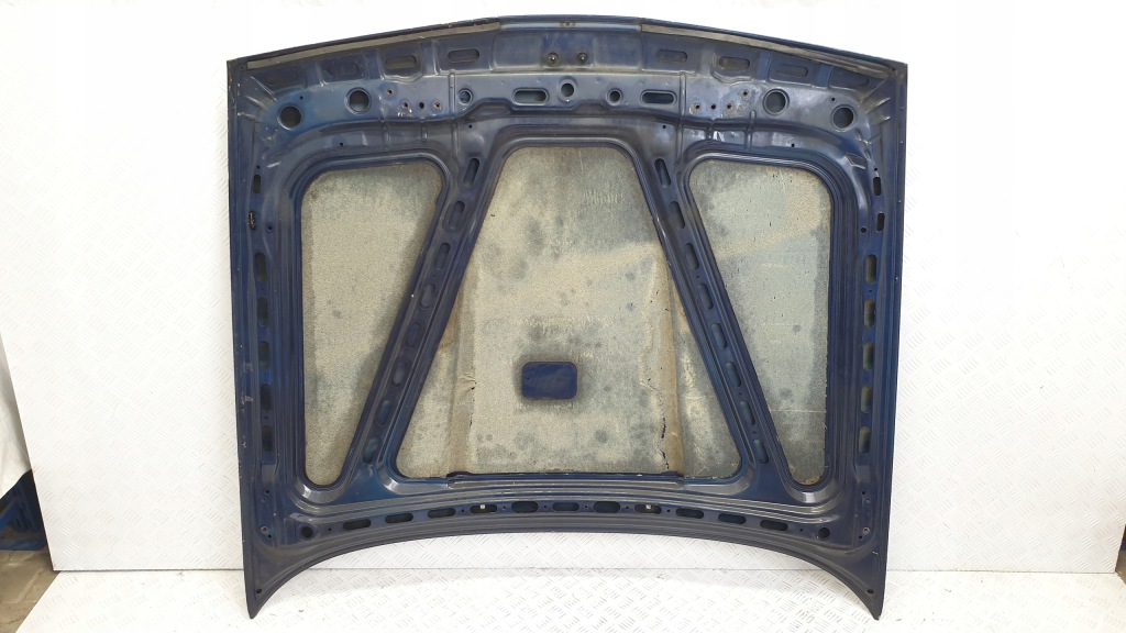 Bmw 3 e30 капот кришка двигуна Київ