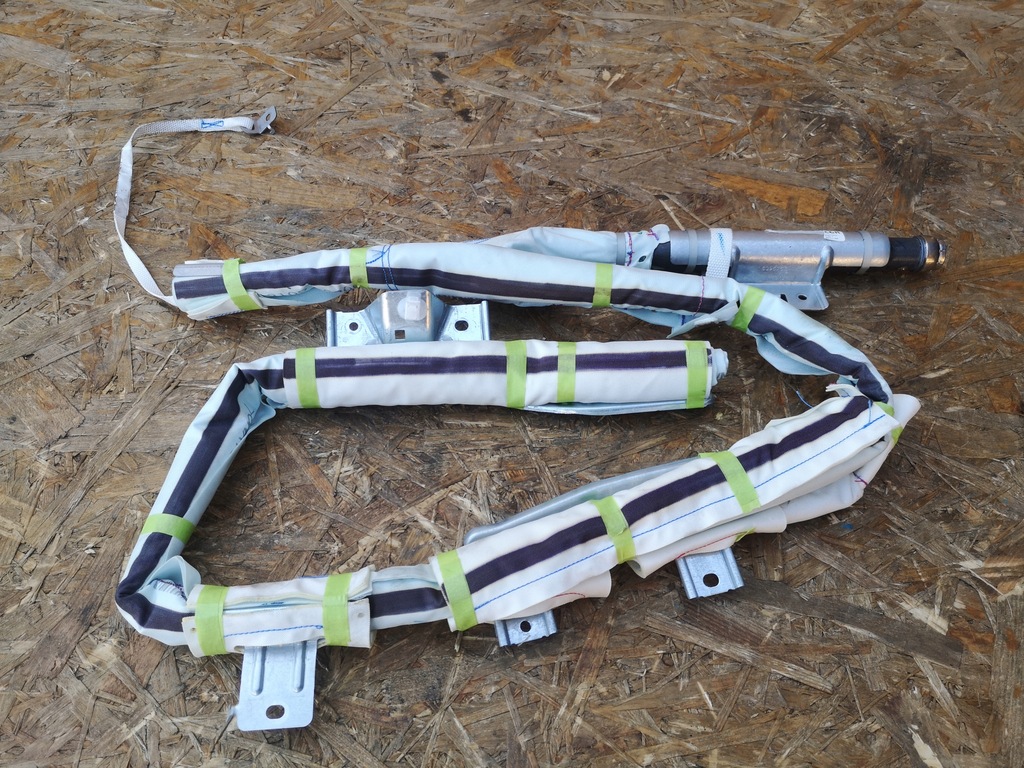 фото №1, Mercedes w470 шторка безпеки права