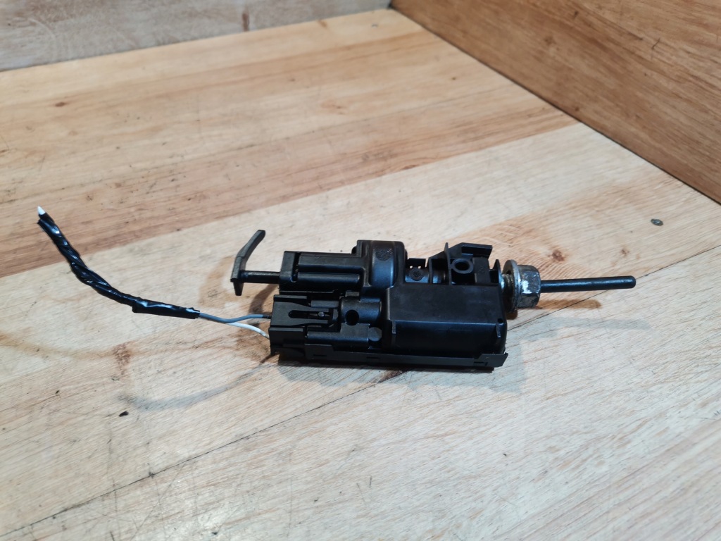 фото №6, Привід кришка заливної пального renault laguna iii