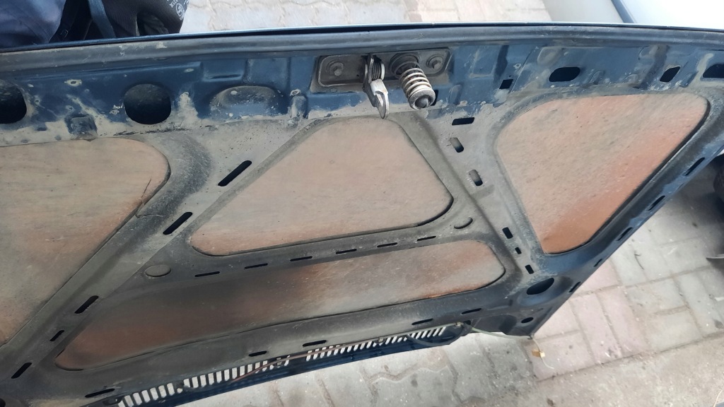 Капот vw golf 2 2 90r с Разборки