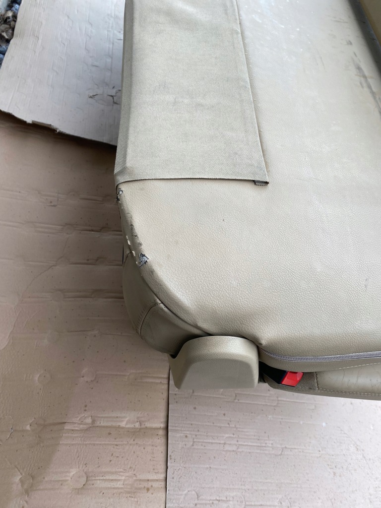 фото №9, Vw t5 t6 multivan сиденье заднее сиденье кровать раскладная задняя 3 ряд кожа beż шторка