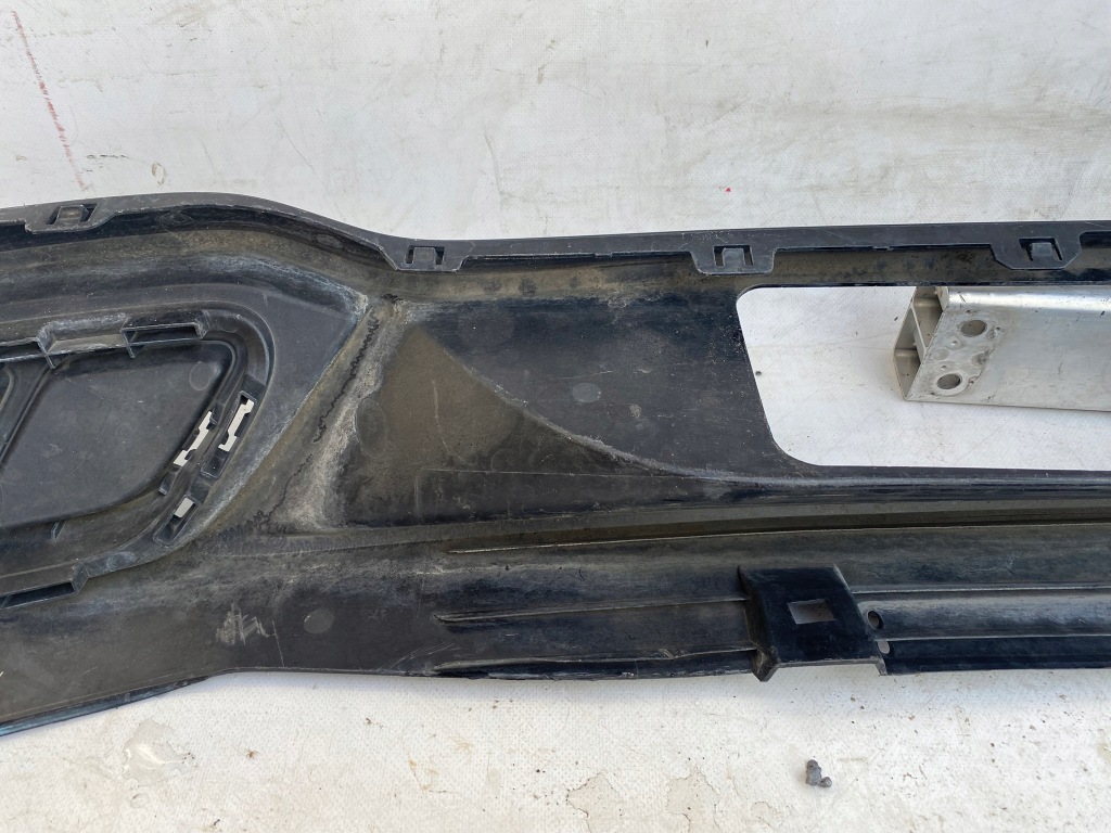 фото №10, Vw golf viii 8 hb r-line 19- накладка спойлер бампера задняя