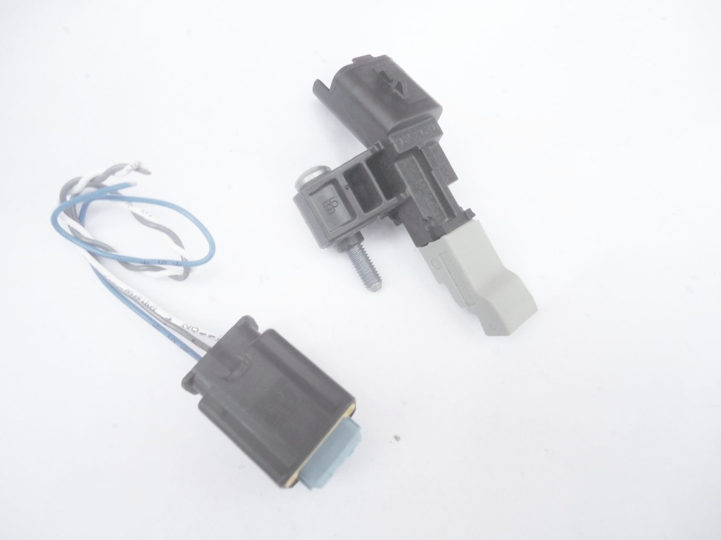 фото №1, Citroen c4 ds4 ds3 1,2thp датчик оригинал