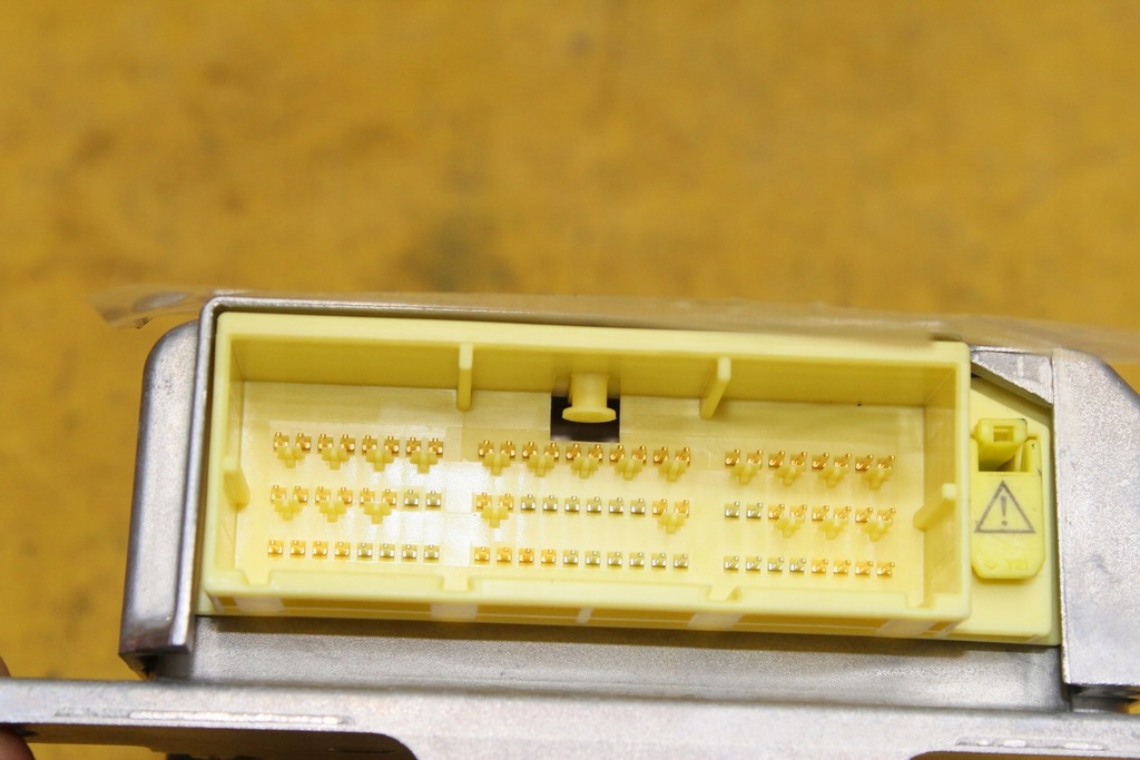 фото №5, Датчик подушка безпеки 98221ag260 legacy iv 2.0 d