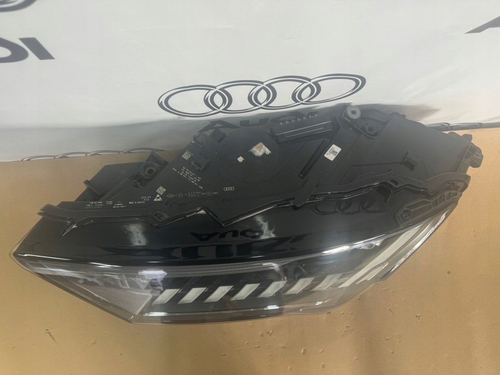 Фара ліва передня audi q7 4m рестайлінг  full led matrix + кронштейн  оригінальний номер audi в Україні