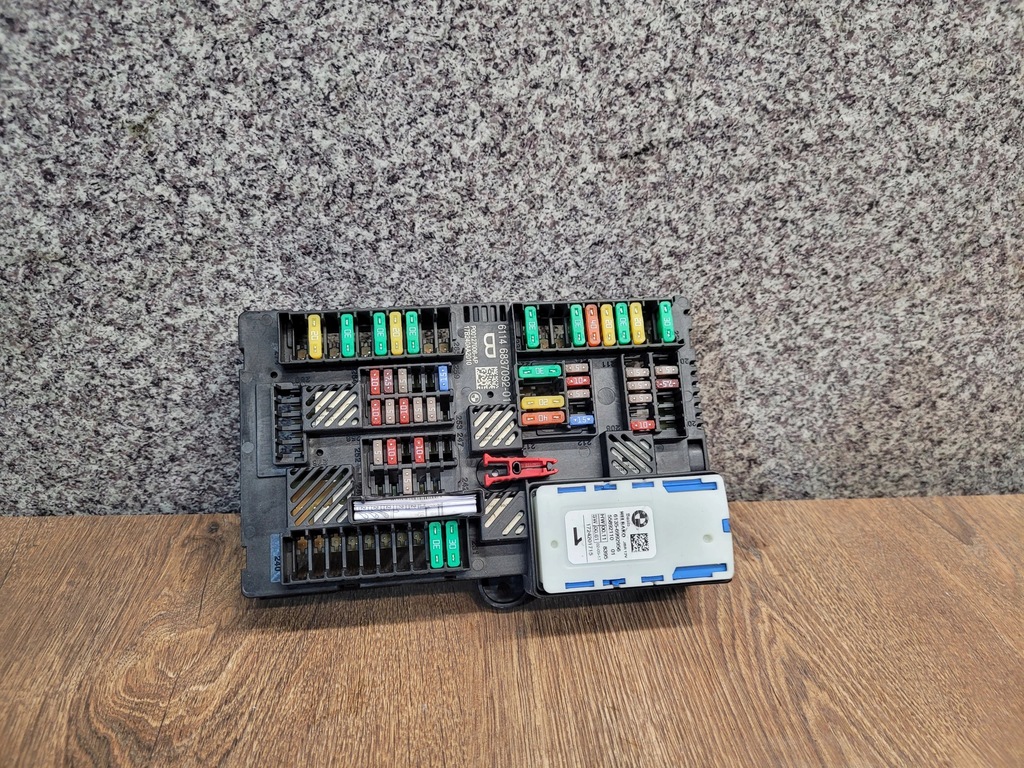 фото №1, Bmw 5 g30 g31 коробка предохранителей 6837092