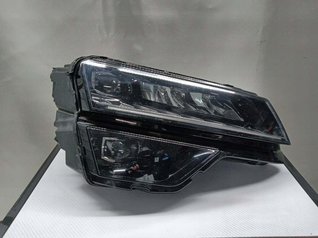 фото №1, Лампа перед передняя правая skoda karoq 57b941016f
