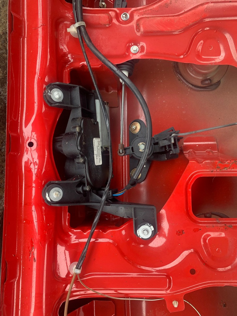 фото №5, Кришка багажника задня багажника opel astra g червоний