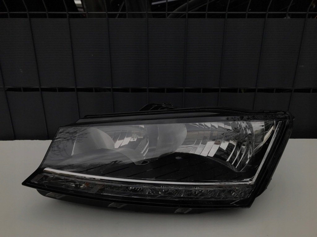 Купить Skoda fabia 3 3 6v левая фара перед led рестайлинг  2018-2022