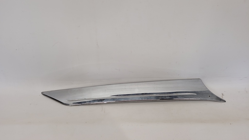 фото №1, Toyota prius молдинг бампер правий перед