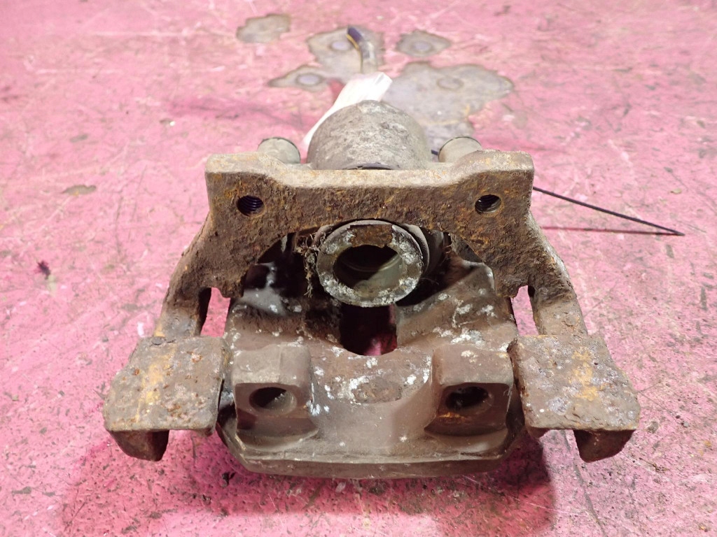 фото №5, Bmw e39 sedan 00-04 2,5 суппорт тормозной задняя правый скоба