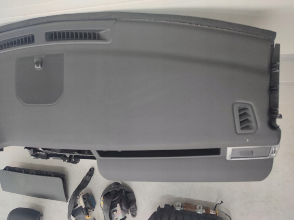 фото №6, Приборная панель консоль подушка безопасности ремни land rover discovery sport l550