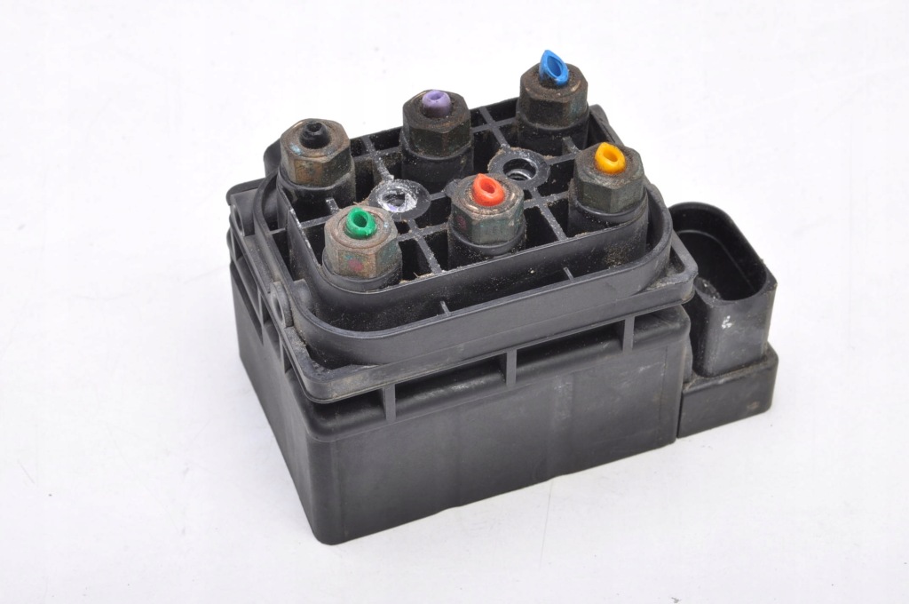 фото №1, Audi q7 i распределитель подвеска 15-1524-00082