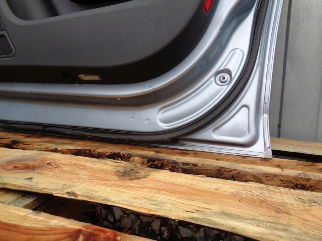 Двері праве перед передні комплектна  з скло audi a4 b8 2008- лак: ly5j Зі Шроту