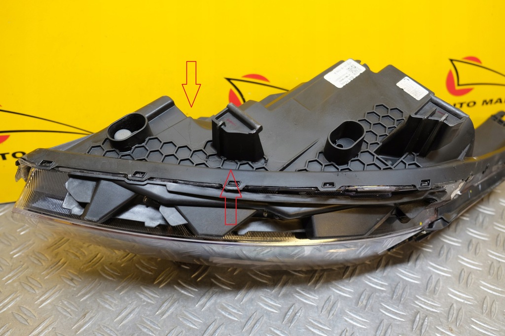 фото №14, Kia cerato forte lift 2021- фара лампа обычная линзованная r usa