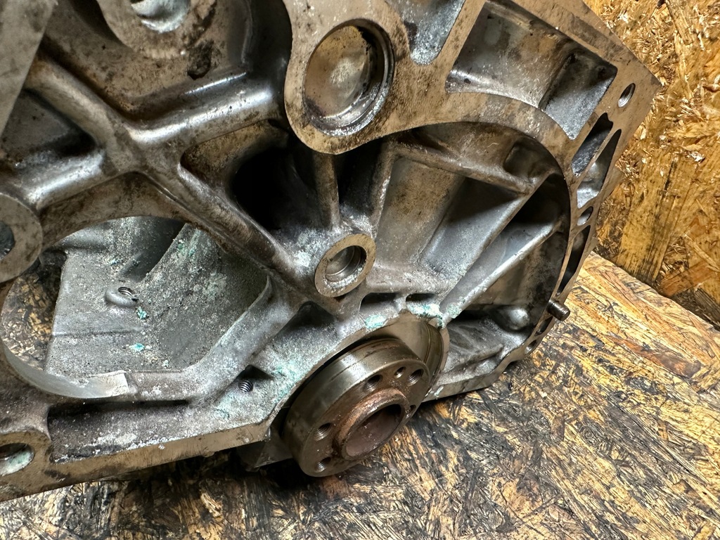 фото №13, Блок двигуна dół wał поршні renault dacia 1.6 sce h4m h4md738