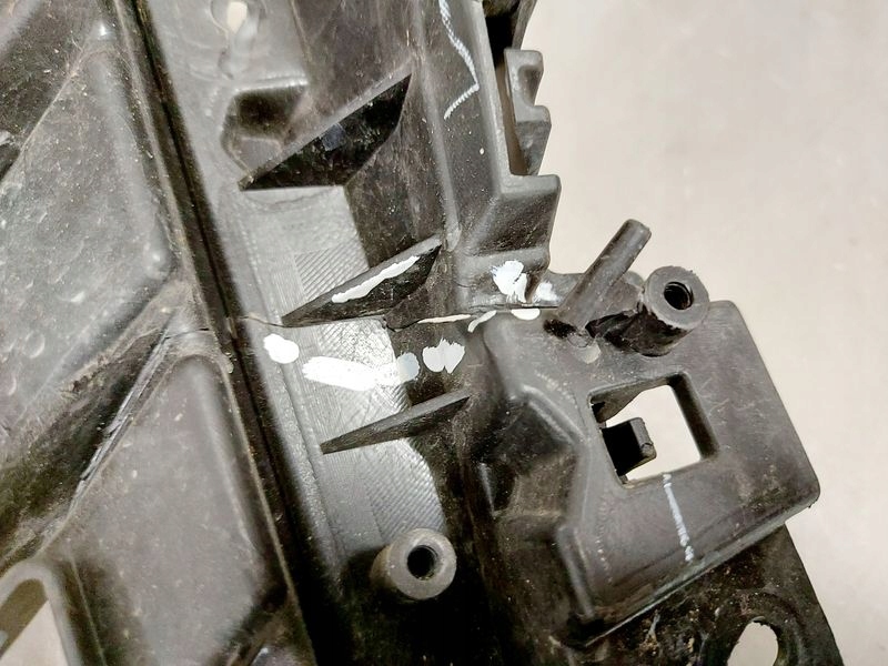 фото №13, Mazda 3 iii решётка радиатора бампера передняя решётка радиатора перед bje1-50712