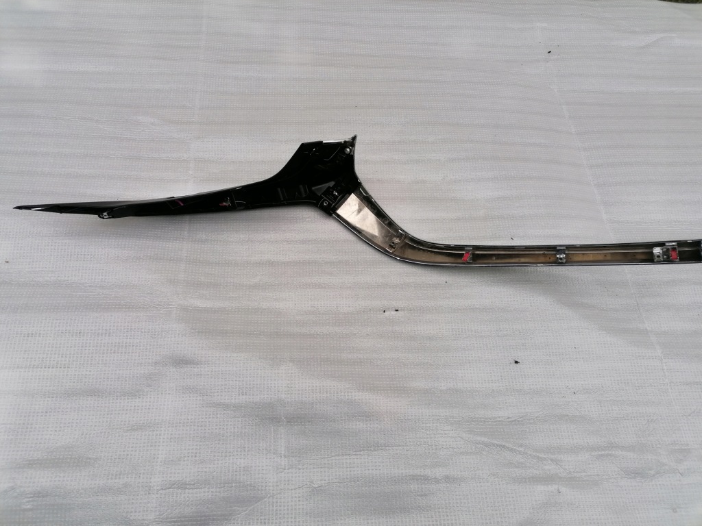 фото №2, Оригінал mazda оригінальний номер молдинг решітка ліва mazda cx30 dm dfr7507k0d