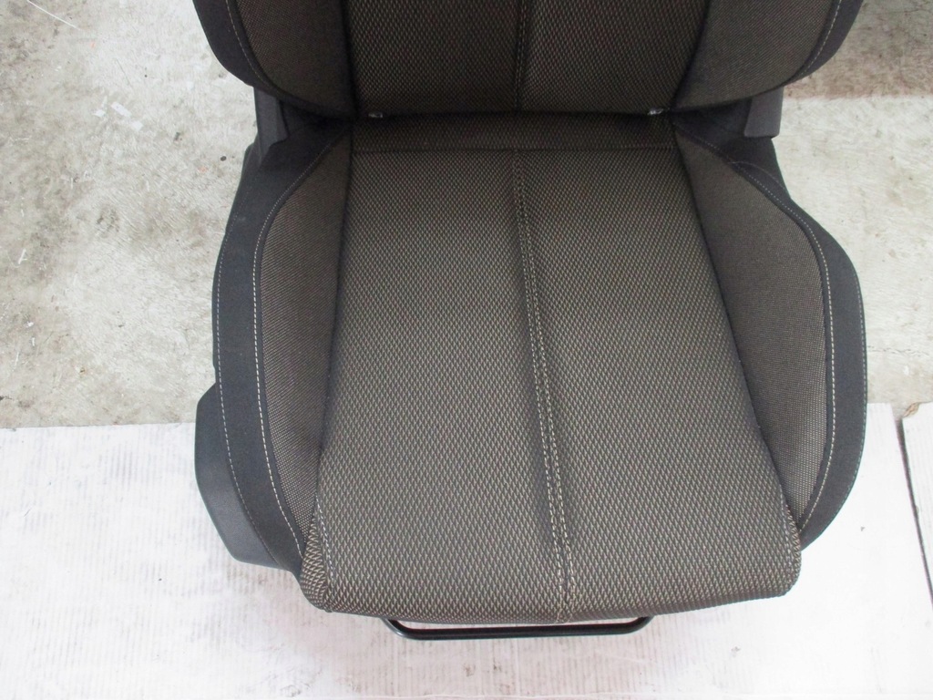 фото №12, Сидіння оббивка citroen ds7