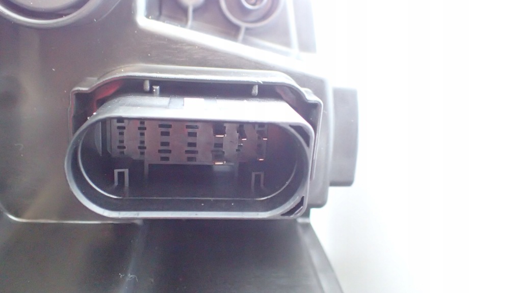 Фара full led vw caddy 2k8 941 035 s левая Недорого