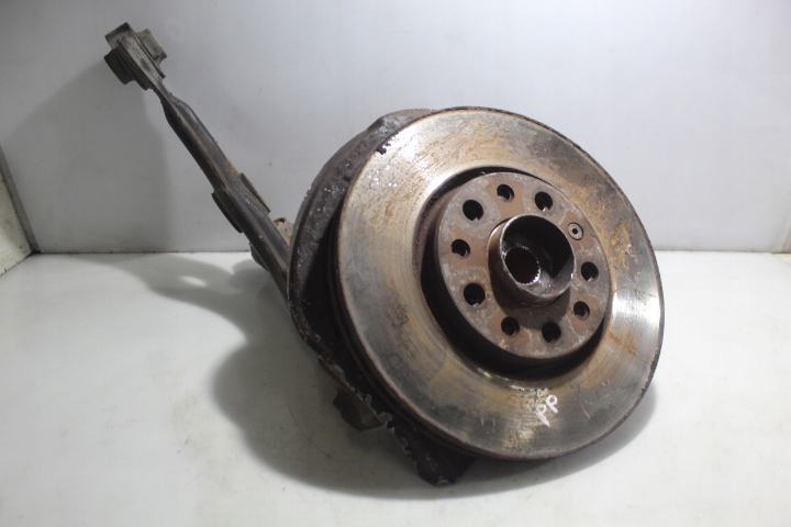 фото №1, Поворотний кулак ступиця правий перед alfa romeo giulietta