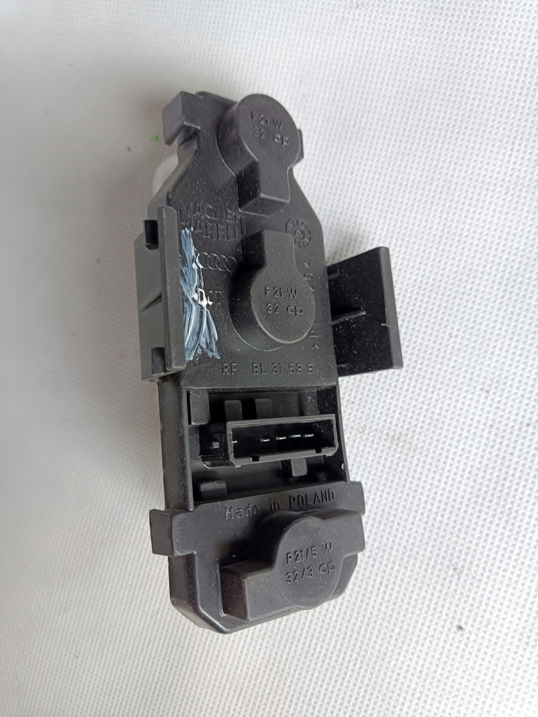 фото №1, Audi a6 c5 lift kombi вкладиш лампи задня лівий